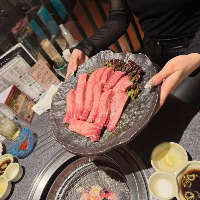 こんばんは、今西歯科クリニックです♪

かなり遅くなりましたが、1月に行った新年会の様子をお届けします✨
美味しいお肉と料理を食べつつ、新年の抱負を1人ずつ発表し、楽しい時間になりました。

今年も今西歯科クリニックをよろしくお願いします🙂‍↕️

"——————🦷——————
⁡
📍今西歯科クリニック
▶︎ 634-0005 奈良県橿原市北八木町1丁目6-1
▶︎ 0744-24-5577
▶︎ 9:00~12:00 14:00~19:00
▶︎ 休診日 : 木曜、日曜日
▶︎ 近鉄大和八木駅より徒歩5分
⁡
歯の事ならなんでもお気軽にご相談ください
⁡
——————🦷——————
⁡
⁡
⁡
#今西歯科クリニック
#歯科医
#歯科医師
#橿原歯医者
#歯医者さん
大和八木歯医者
橿原市歯医者　ホワイトニング
大和八木駅歯科 
矯正治療 マウスピース矯正
インプラント 小児歯科 小児矯正
MFT　審美歯科
小児矯正"
